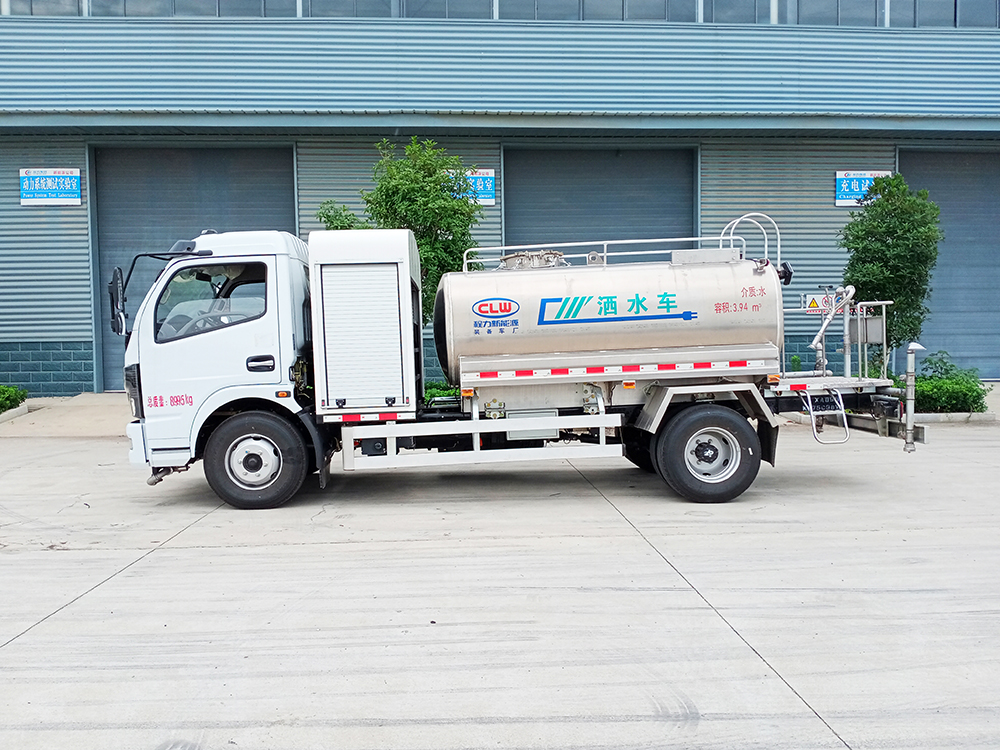 东风5方纯电动洒水车